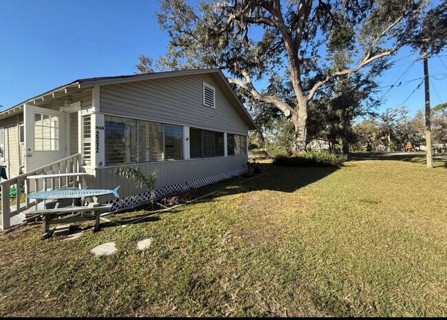 2212 32nd Avenue East - E1